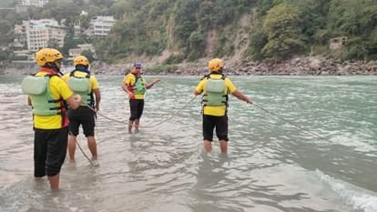 gaga-ma-kashara-ka-talsha-karata-tama_003eed08a9320e6b987f1022637c9d06